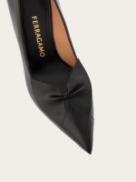 Ferragamo Soft bow pump - Image 5